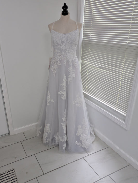 Private Design Collection Dove Wedding Dress Size 16