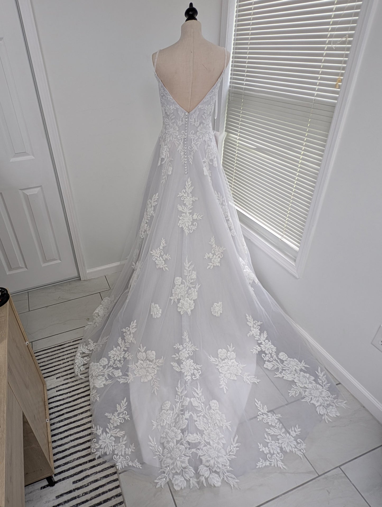 Private Design Collection Dove Wedding Dress Size 16