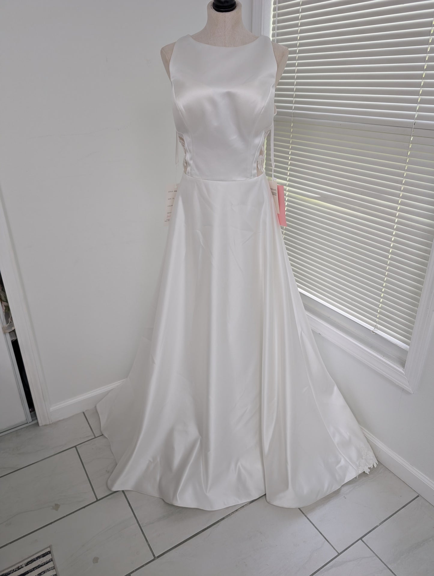 Private Design Collection Everly Wedding Gown Size 16