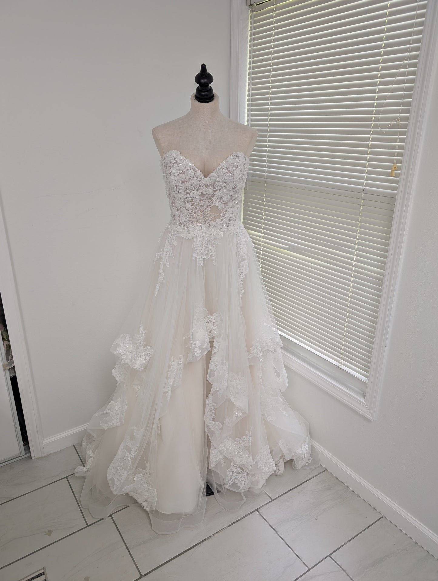 Justin Alexander Gillian Wedding Gown Size 16