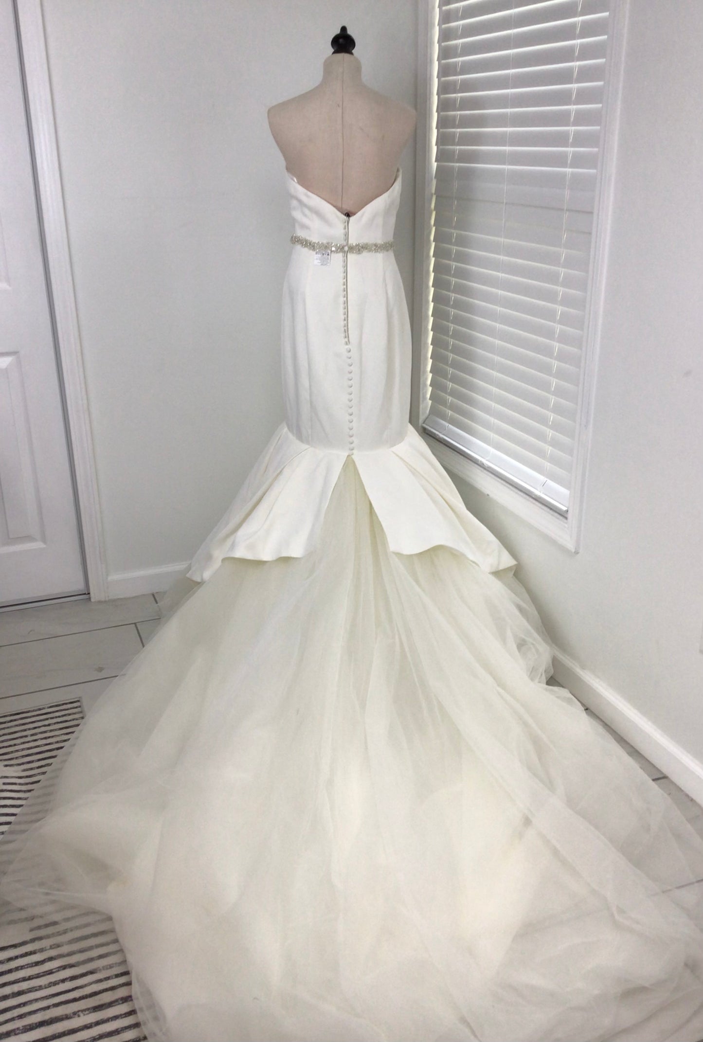 Justin Alexander Mermaid Wedding Gown Size 16