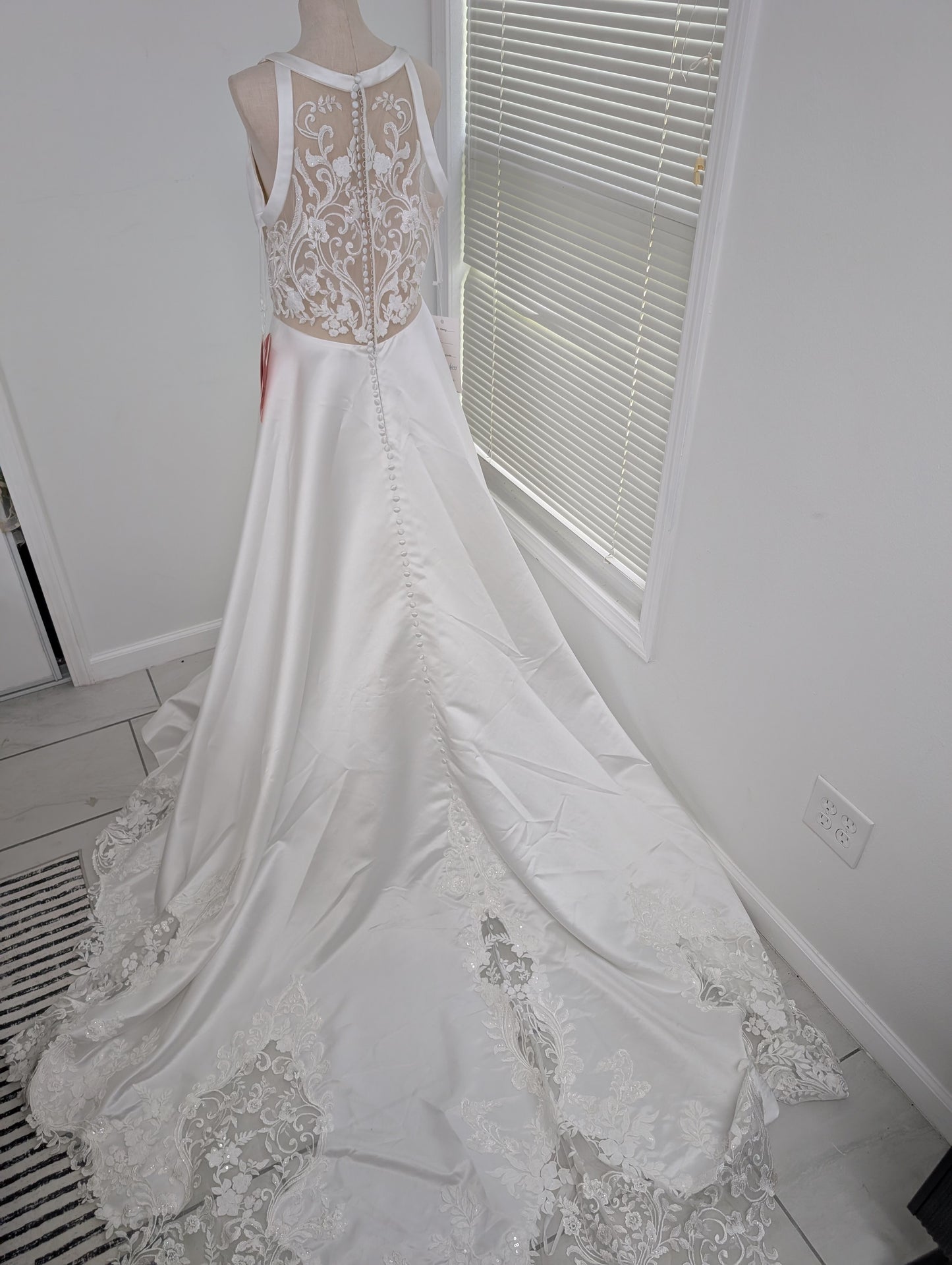 Private Design Collection Everly Wedding Gown Size 16