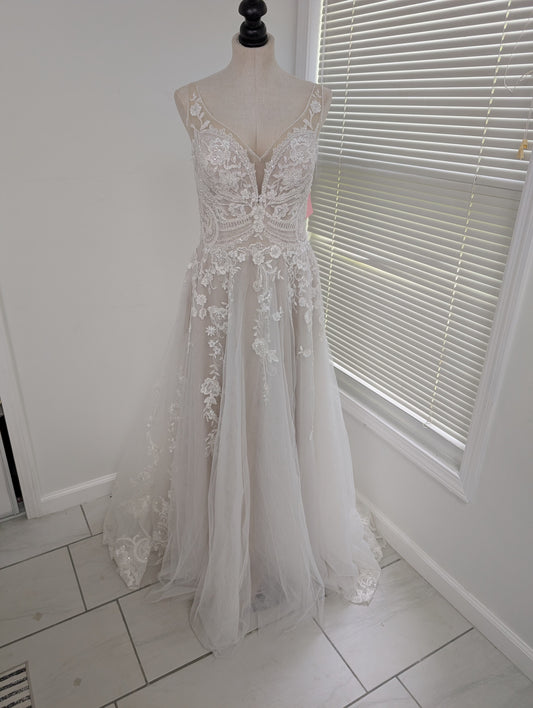 Private Design Collection Lily Wedding Gown Size 14